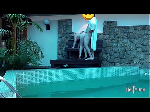 ❤️ Boss uzaicina kalponi uz baseinu, bet nevarēja pretoties karstu ❤❌ Kaltais porno pie lv.quizfarmature.ru ﹏
